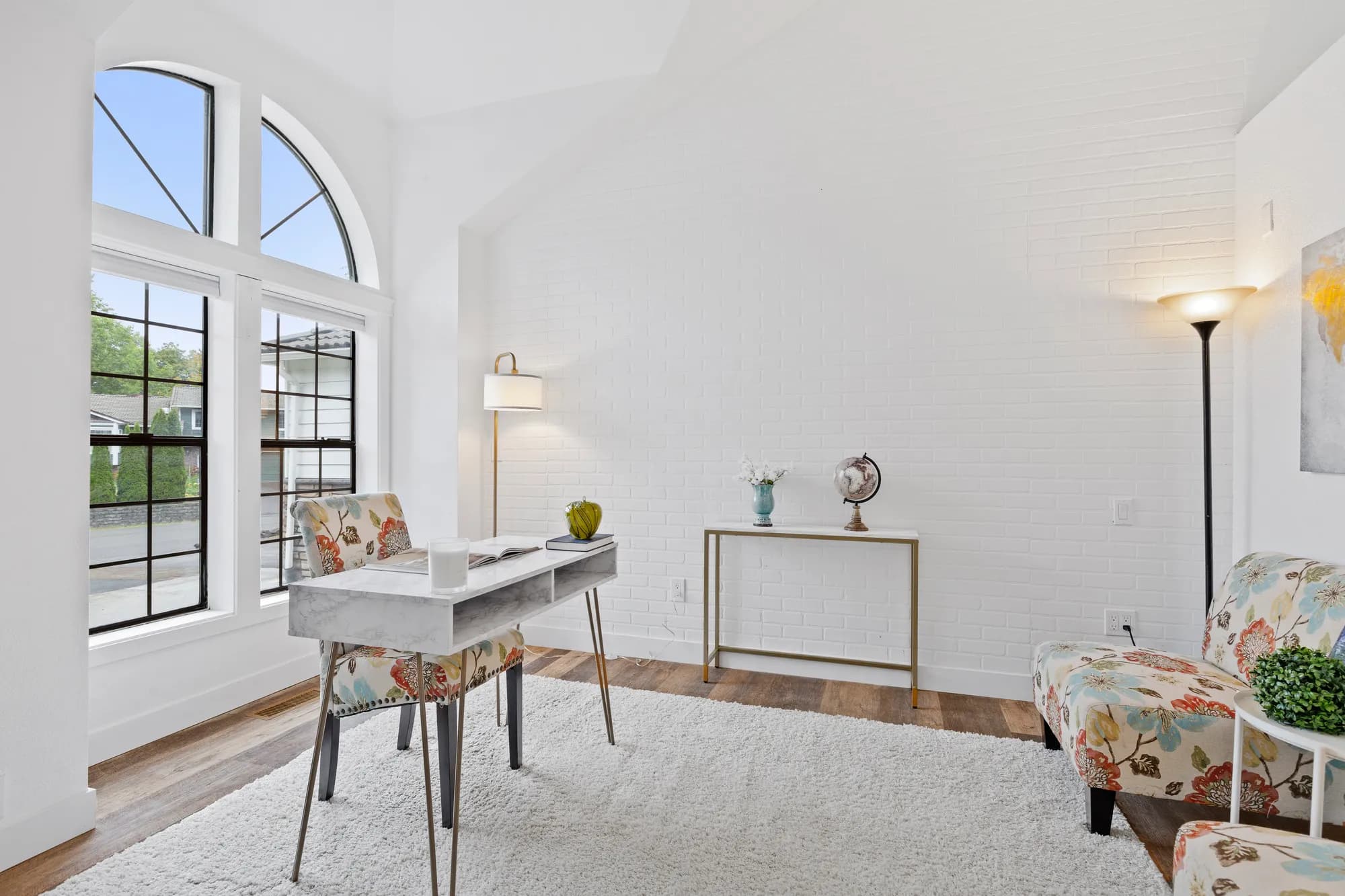 interior photo 18